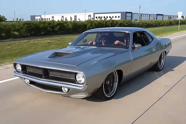 Video: Joe Rogan's 750hp 1970 Cuda